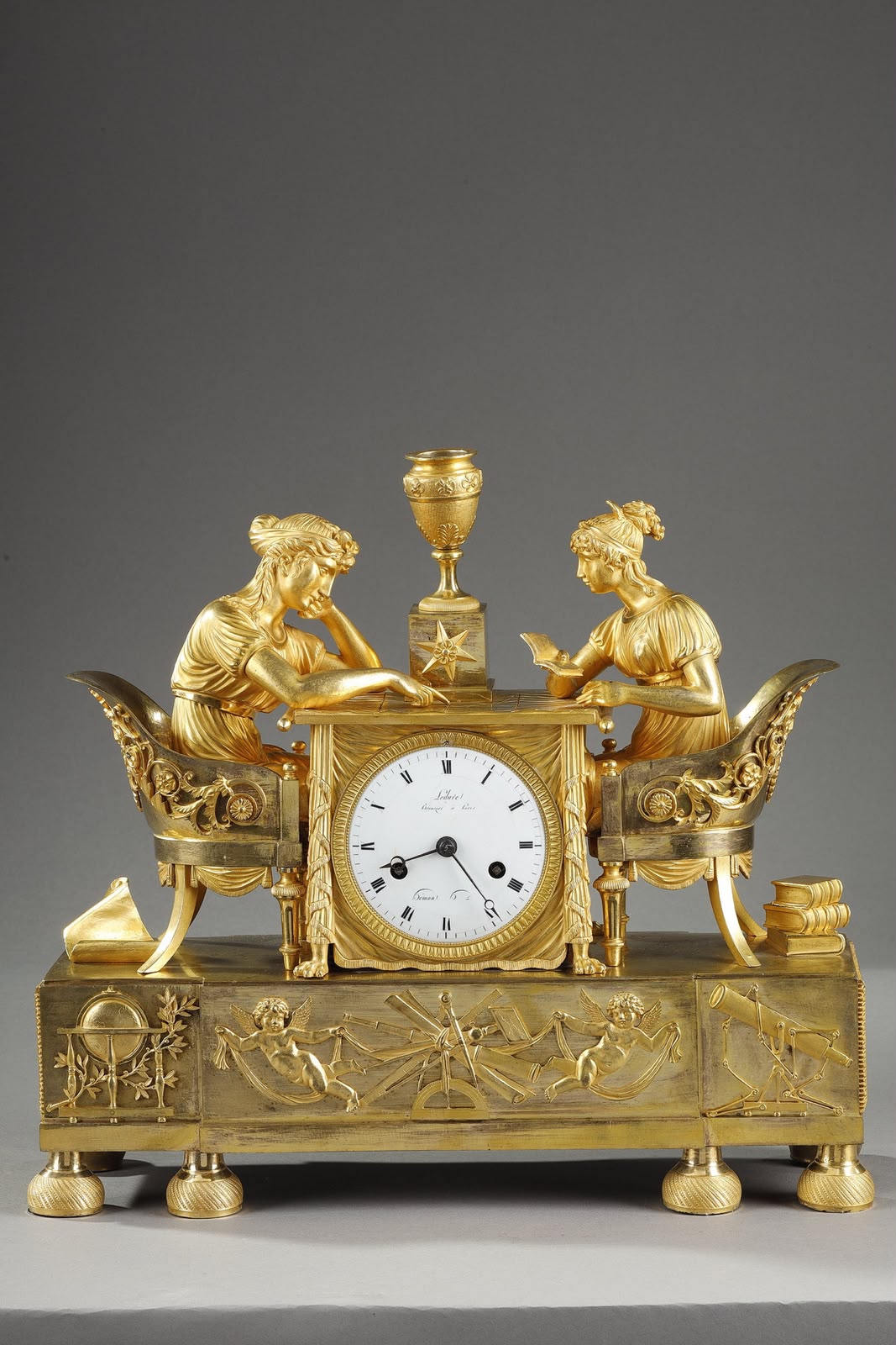 Pendule ancienne en bronze doré